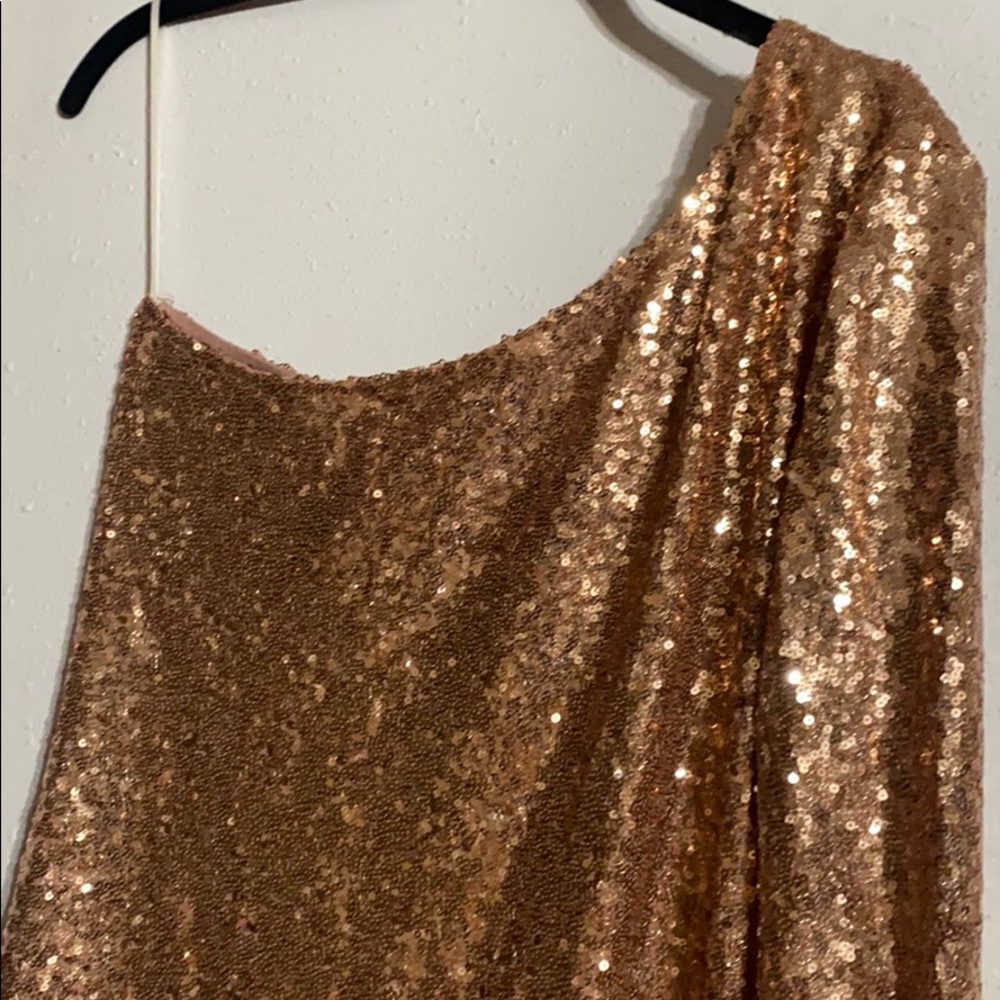 Womens/Juniors sequin dress. - Picture 3 of 5